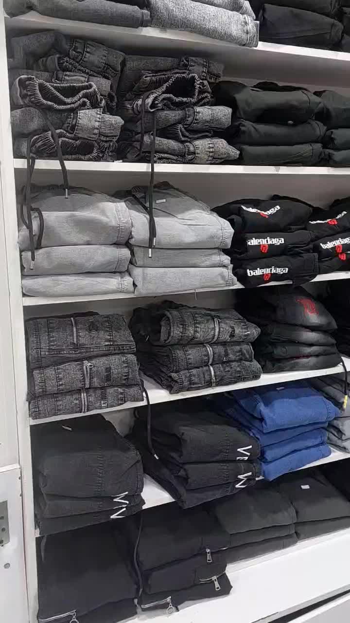 واگذاری فروشگاه پوشاک بهترین جای کنگ|لباس|بندرلنگه, |دیوار