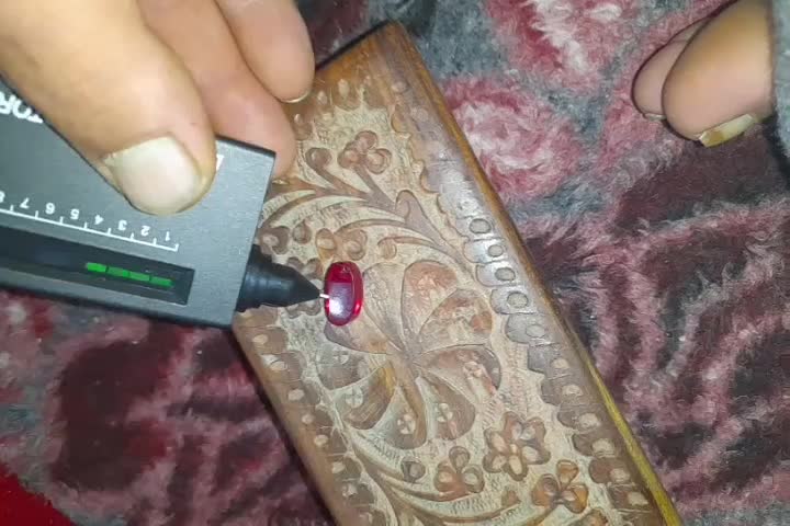 سنگ یاقوت اصل کهنه|جواهرات|اهر, |دیوار