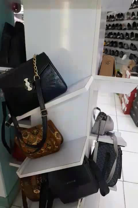 دوعدد دکور کیف یاکفش به قیمت مناسب|فروشگاه و مغازه|یزد, |دیوار