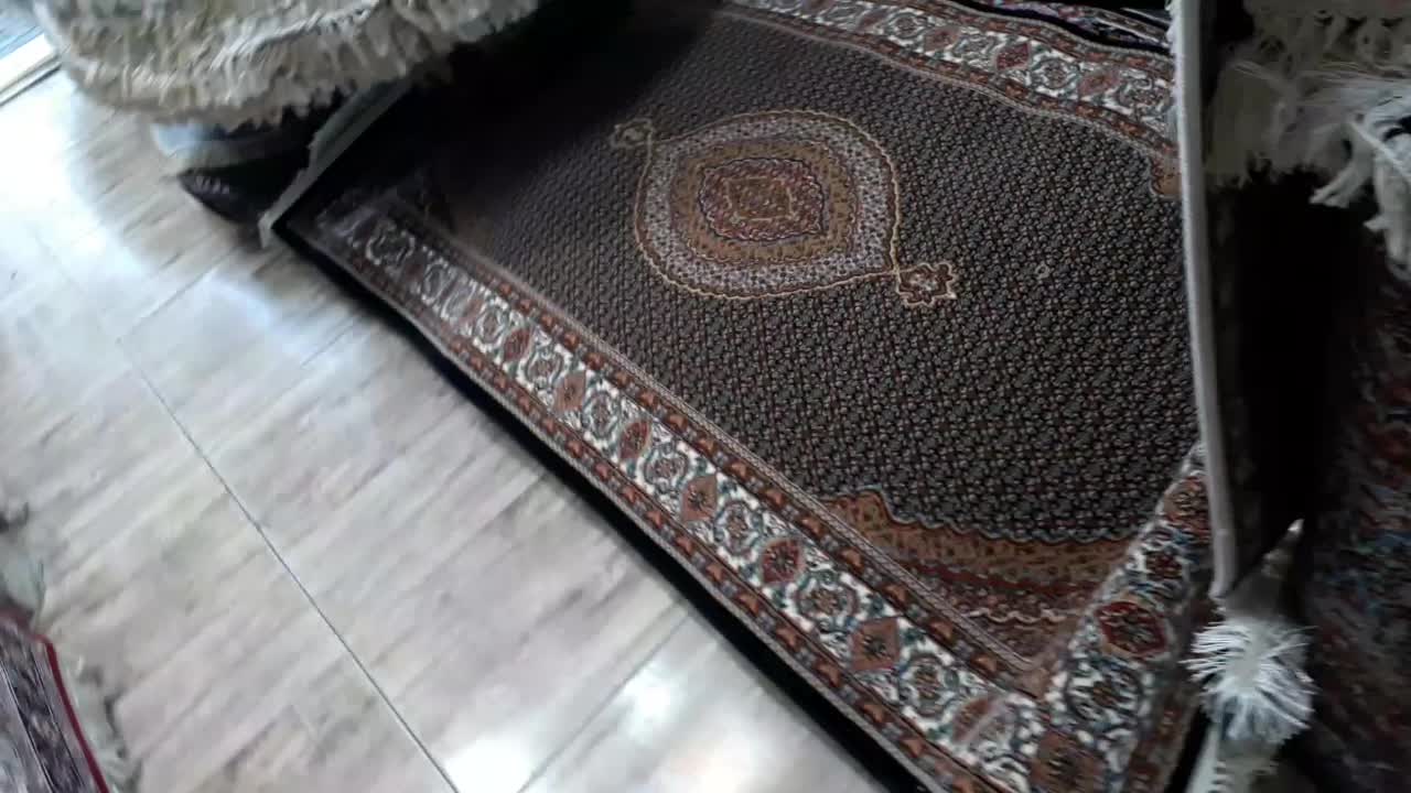 فرش ماهی اخوان بیضی ۱/۵ متری ۷۰۰شانه اکریلیک|فرش|تبریز, |دیوار