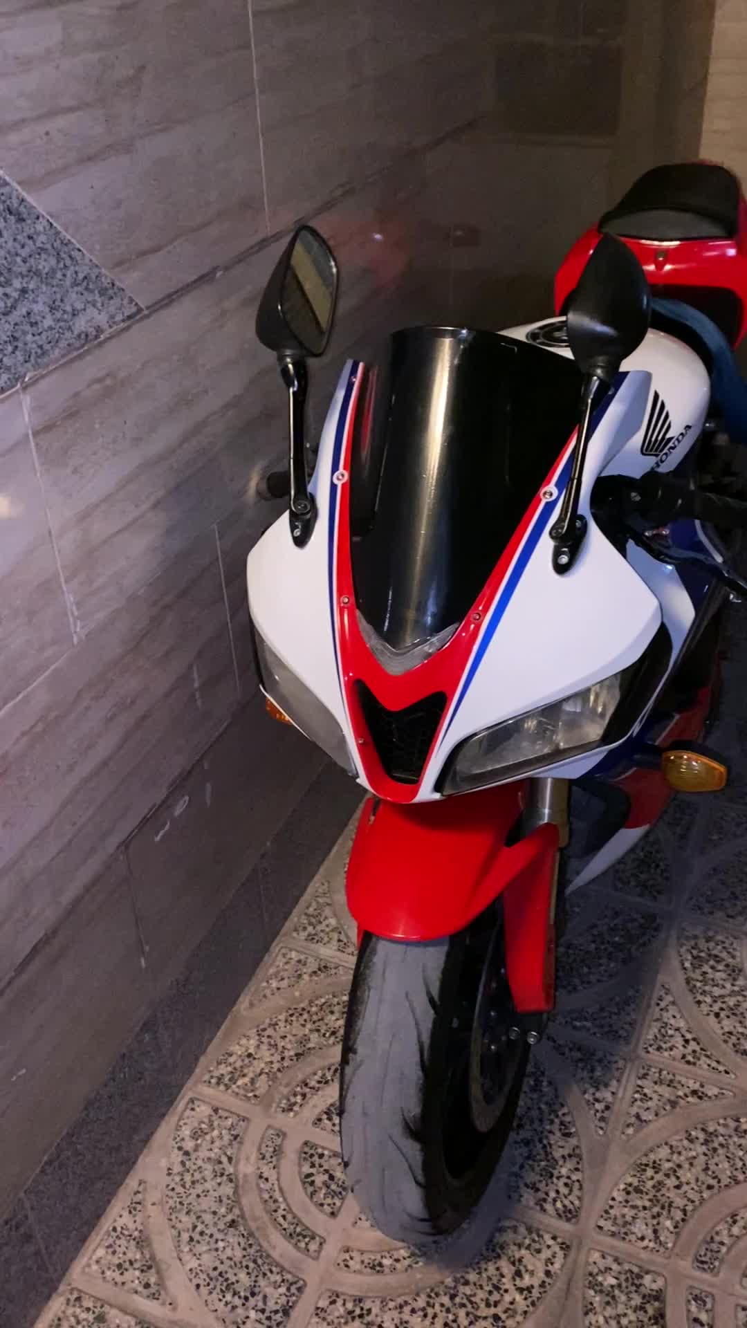 cbr600|موتورسیکلت|اصفهان, قلعه طبره|دیوار