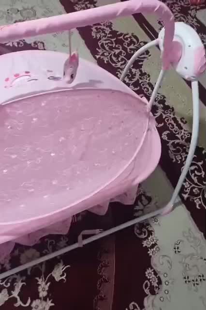 گهواره موزیکال زیبا|تخت و صندلی بچه|شیراز, شهرک مهدی‌آباد|دیوار