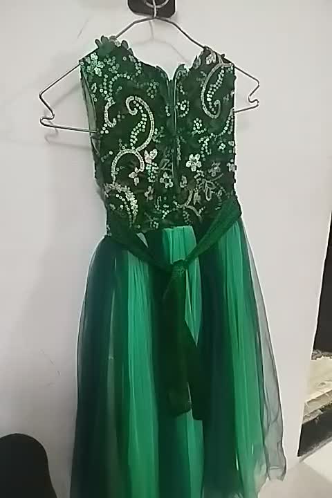 چند تا پیراهن دخترانه نو.همش با هم واسه ۷تا ۸سال|لباس|مشهد, پورسینا|دیوار