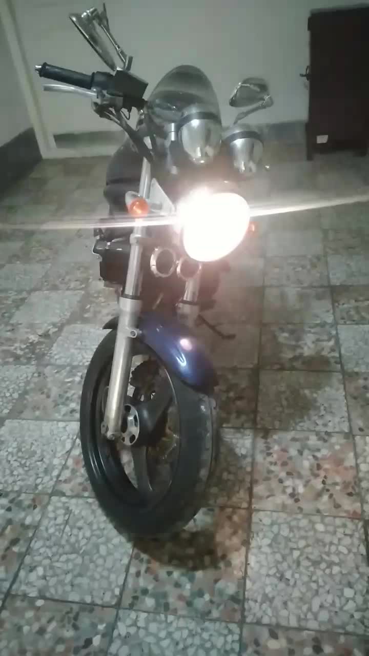 سوزوکی۲۵۰بندیت۴سیلندر۱۶سوپاپ درحدصفربرگه تملیکیدار|موتورسیکلت|تهران, بهداشت|دیوار