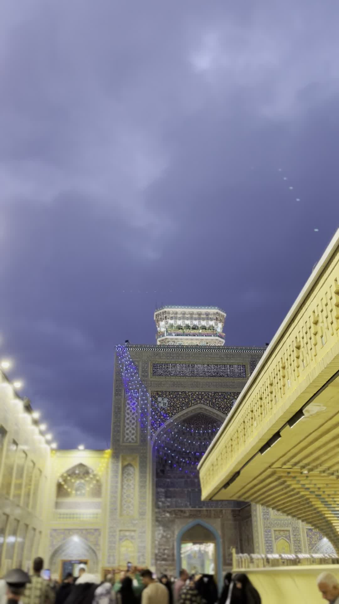 فرصتی ویژه برای یک سفر زیارتی آرام‌بخش و بی‌دغدغه|تور و چارتر|کرمان, |دیوار