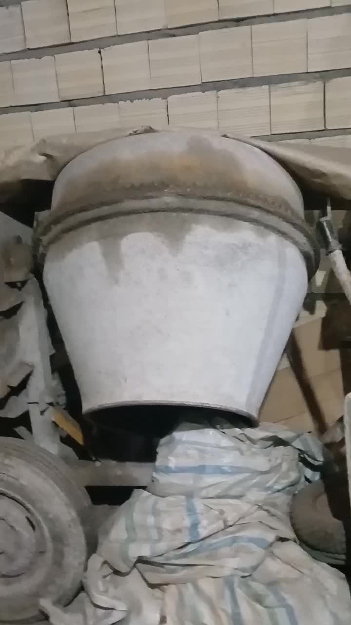 اجاره دستگاه بتن گیر تخته زیر پایه وبشکه وبالابر|مصالح و تجهیزات ساختمان|رشت, حومه رشت|دیوار