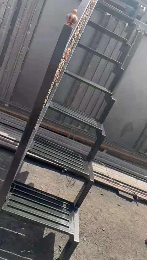 فروش پله تاشو(پله جمع شونده آهنی)|مصالح و تجهیزات ساختمان|اصفهان, خواجو|دیوار