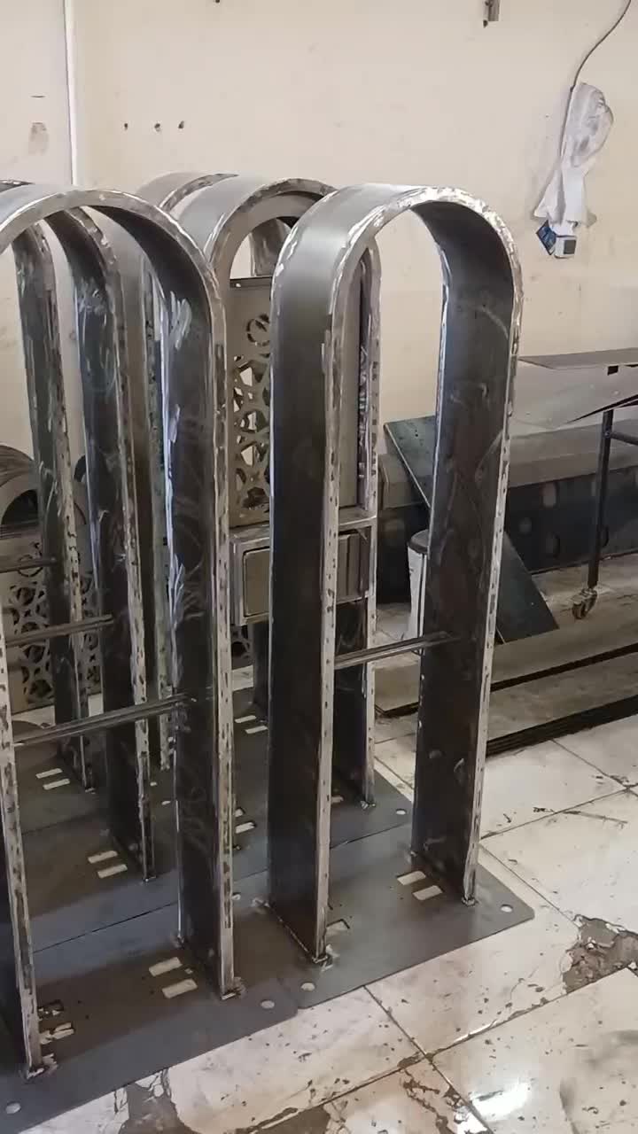 نیرو جوشکار ماهر و نیمه ماهر و کارگر ساده|استخدام صنعتی، فنی، مهندسی|اصفهان, شهرک صنعتی امیرکبیر (شاپور جدید)|دیوار