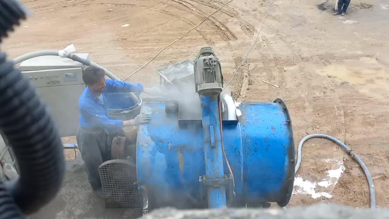 اجرای فوم بتن دراصفهان بادستگاه تکفاز|خدمات پیشه و مهارت|اصفهان, بوستان ناژوان|دیوار