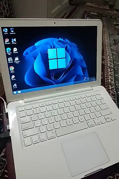 اپل مک بوک ۲۰۱۰|رایانه همراه|تبریز, |دیوار