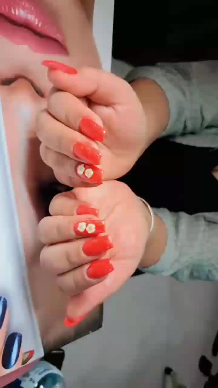 کاشت ناخن و مژه تخفیف ویژه تا شب یلدا|خدمات آرایشگری و زیبایی|محمدیه-قزوین, |دیوار