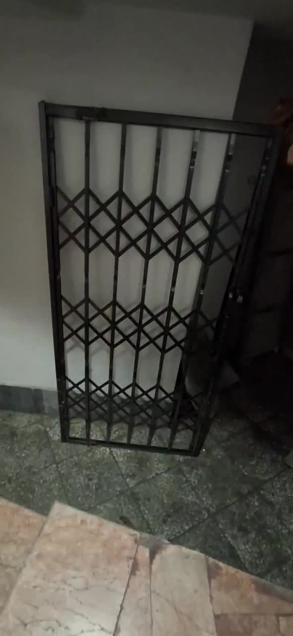 درب آکاردئون زیر قیمت در حد نو ۳ ماه نصب بوده|مصالح و تجهیزات ساختمان|تهران, هروی|دیوار