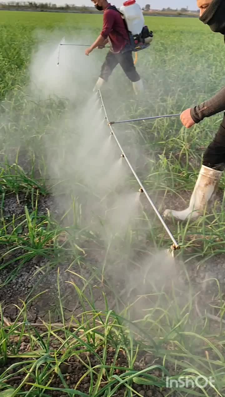 سمپاشی زمین کشاوزی با لانس|خدمات باغبانی و درختکاری|پارسآباد, |دیوار