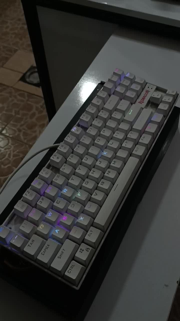 کیبورد میکانیکال RGB|قطعات و لوازم جانبی رایانه|گنبد کاووس, |دیوار