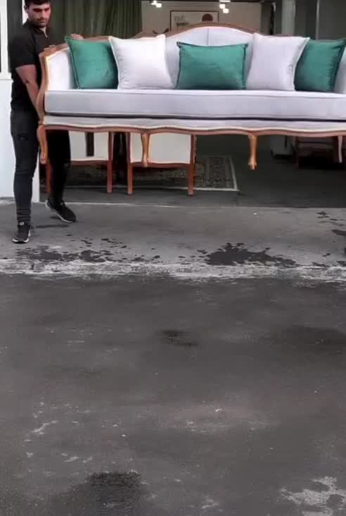 سرویس مبلمان کلاسیک مدل فرانسوی|مبلمان خانگی و میز عسلی|شاهدشهر, |دیوار