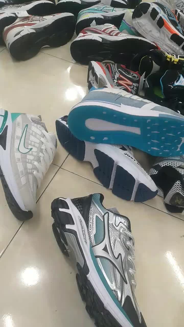کفش به قیمت تولید درحال فروش تاساعت۱۸|کیف، کفش، کمربند|نیشابور, کریم آباد|دیوار