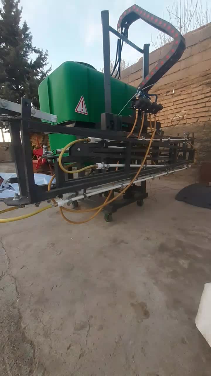 سمپاش ۸۰۰ لیتری|ماشین‌آلات صنعتی|صحنه, |دیوار