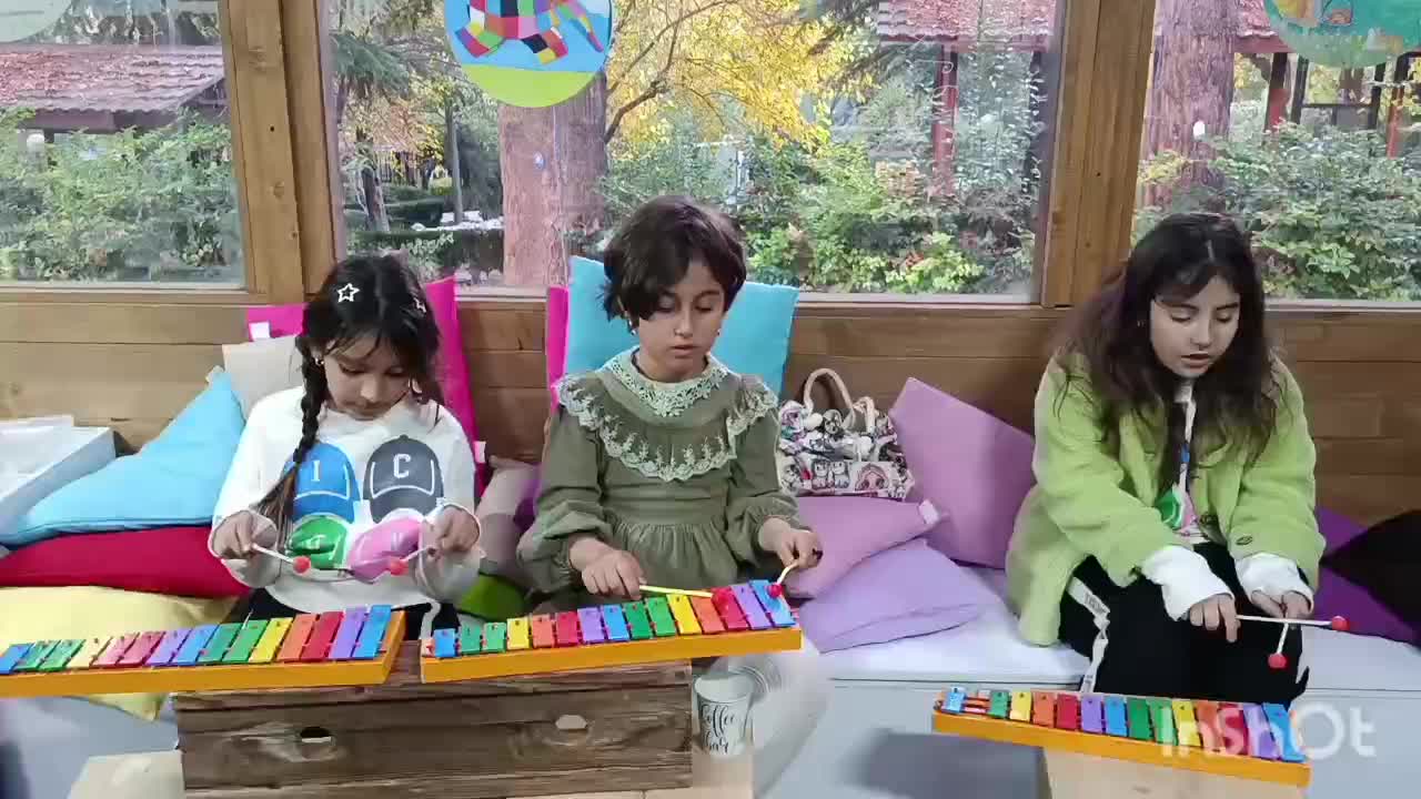 تدریس موسیقی آکادمیک و نقاشی خلاقانه کودک|خدمات آموزشی|کرمانشاه, |دیوار