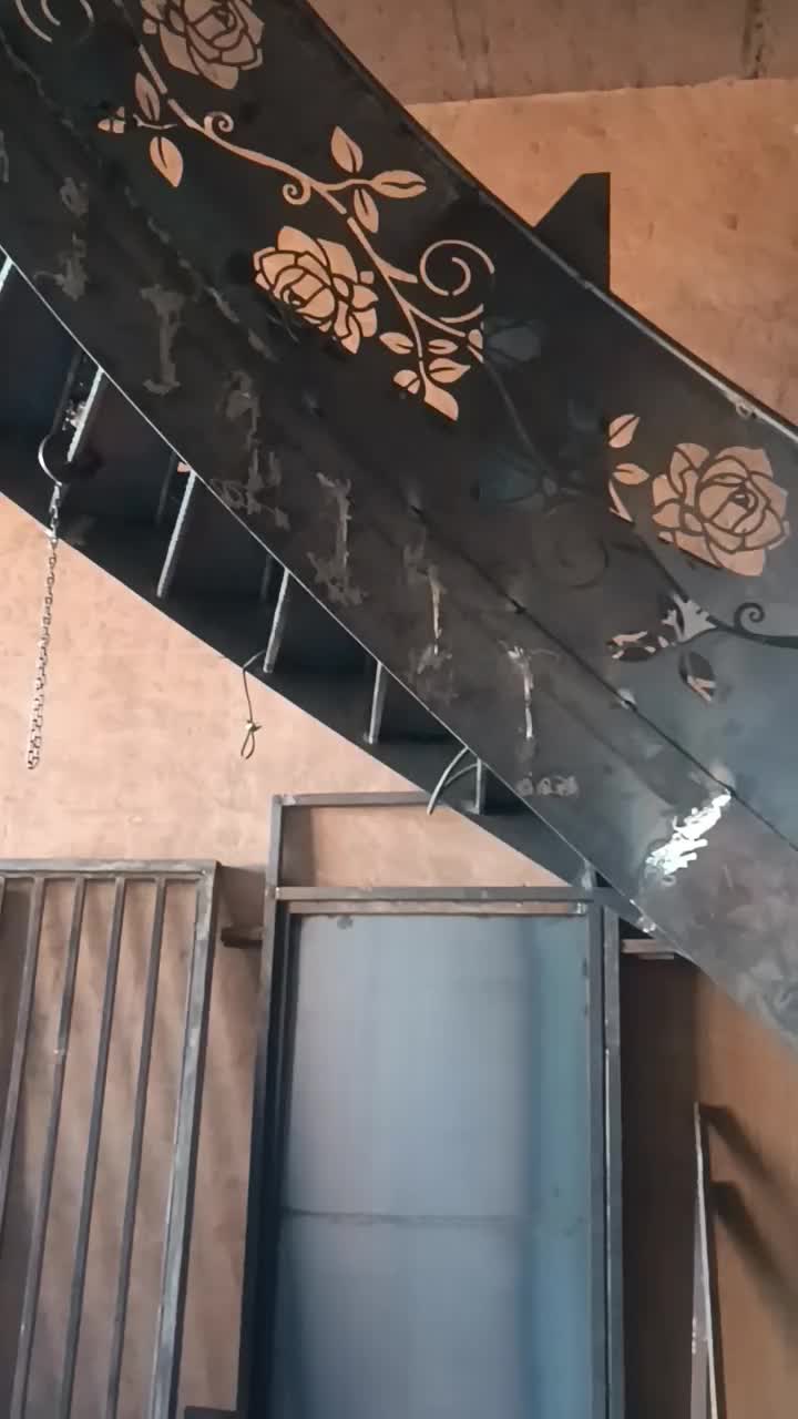 فروش انواع پله ساختمانی وتجاری|خدمات پیشه و مهارت|سبزوار, طبرسی (جعفرآباد)|دیوار