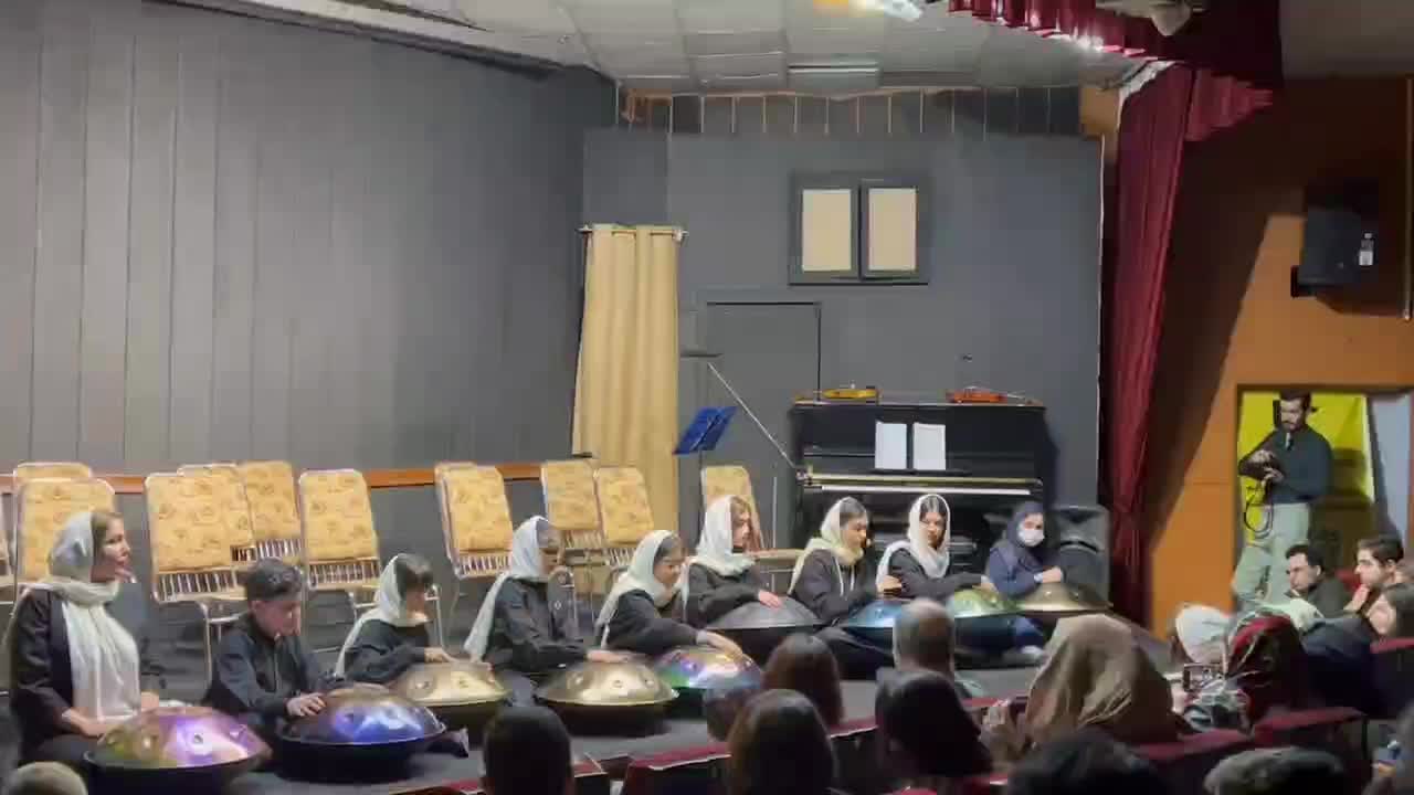 آموزش پیانو ویلن دف گیتار هنگ درام و...|خدمات آموزشی|تهران, میدان انقلاب|دیوار