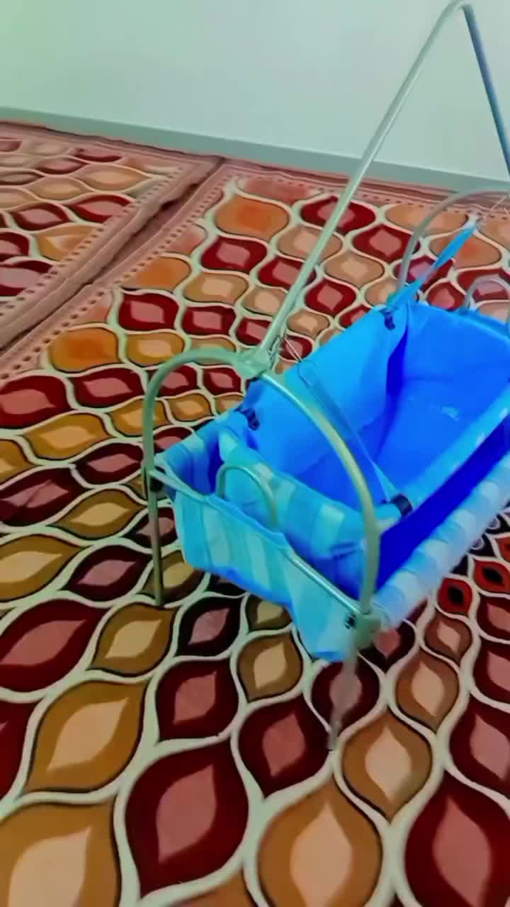 گهواره|تخت و صندلی بچه|اهواز, کوی باهنر|دیوار