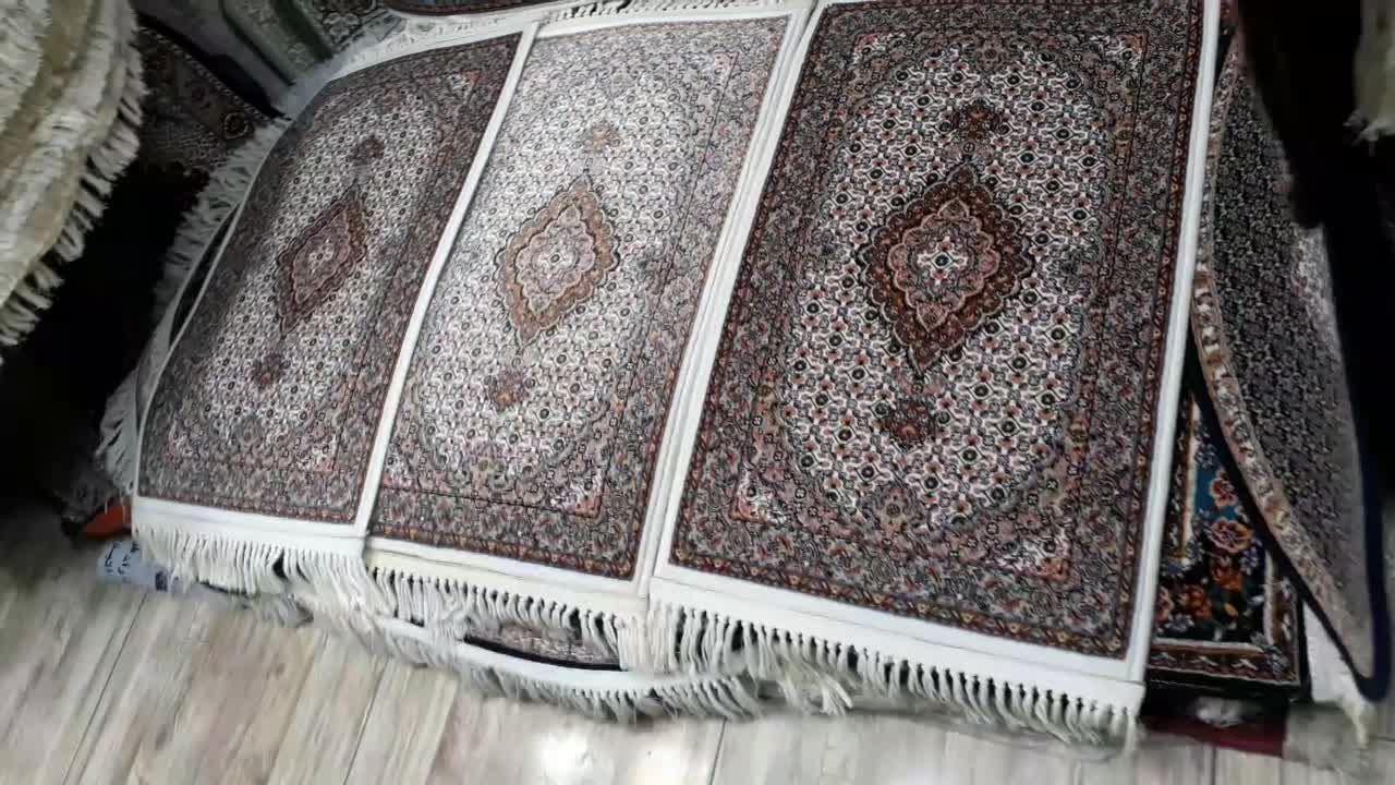 فرش ماهی پادری برجسته گل ماهی خوی فوق اعلا|پادری|تبریز, |دیوار