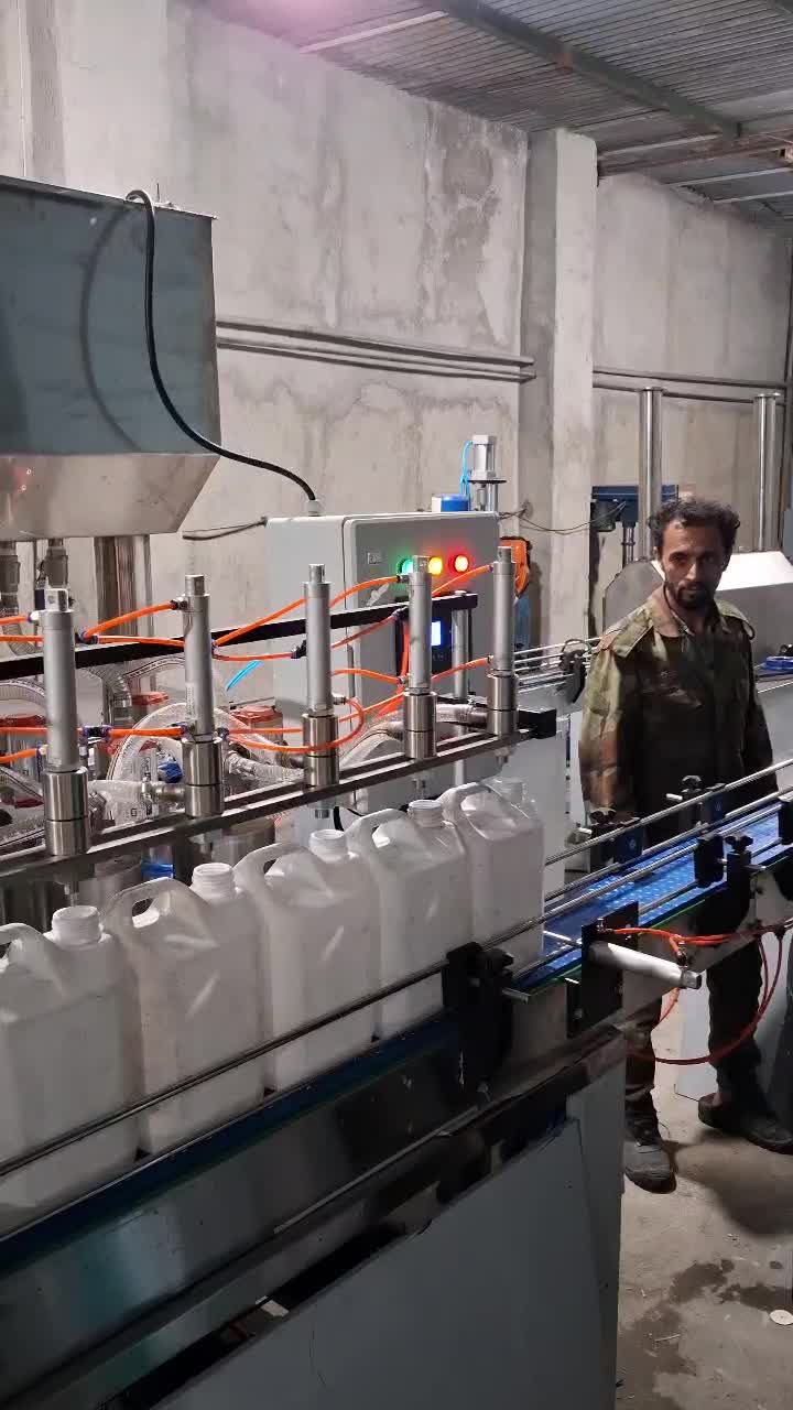 پرکن/۶نازله/سیلندر پیستونی/مواد غلیظ|ماشینآلات صنعتی|قدس, شهرقدس|دیوار