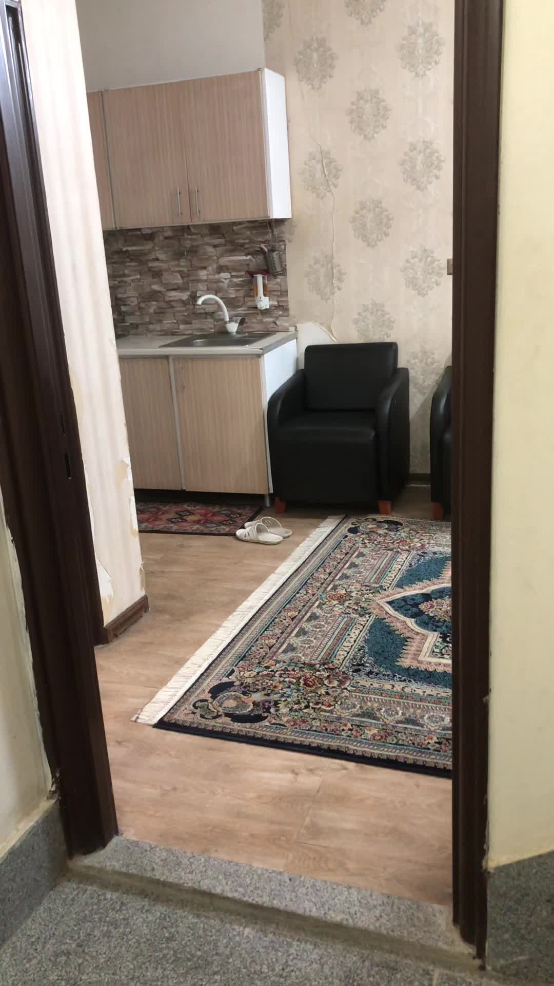 خونه ویلایی با پارکینگ دربست|اجارهٔ کوتاه‌مدت آپارتمان و سوئیت|مشهد, امام رضا (ع)|دیوار