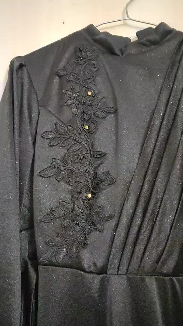 لباس مجلسی|لباس|قدس, شهرقدس|دیوار