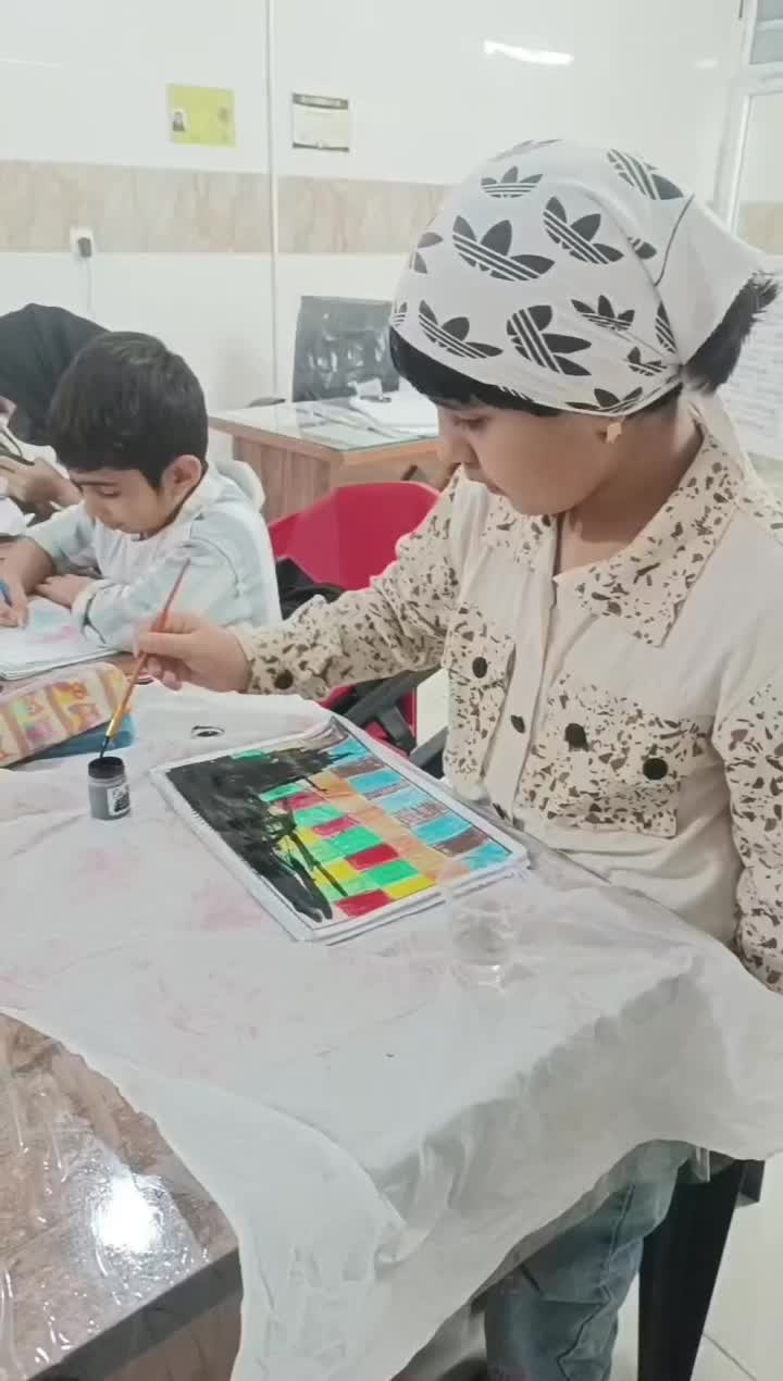 آموزشگاه نقاشی/طراحی چهره/سیاهقلم/مدادرنگی|خدمات آموزشی|یزد, |دیوار