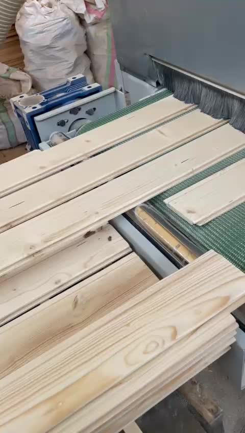 انبار چوب روسی لمبه پلای وود|مصالح و تجهیزات ساختمان|کرمانشاه, |دیوار