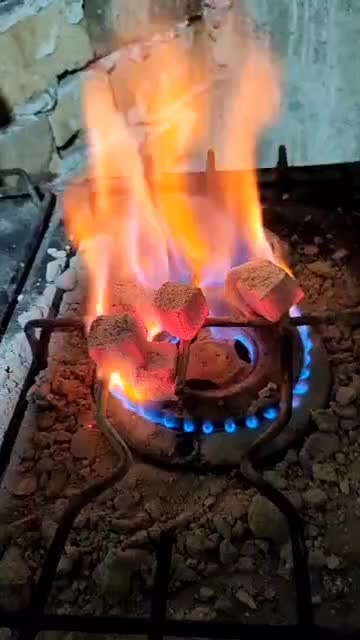 زغال پوست پسته صادراتی|عمده‌فروشی|قم, زنبیل آباد|دیوار