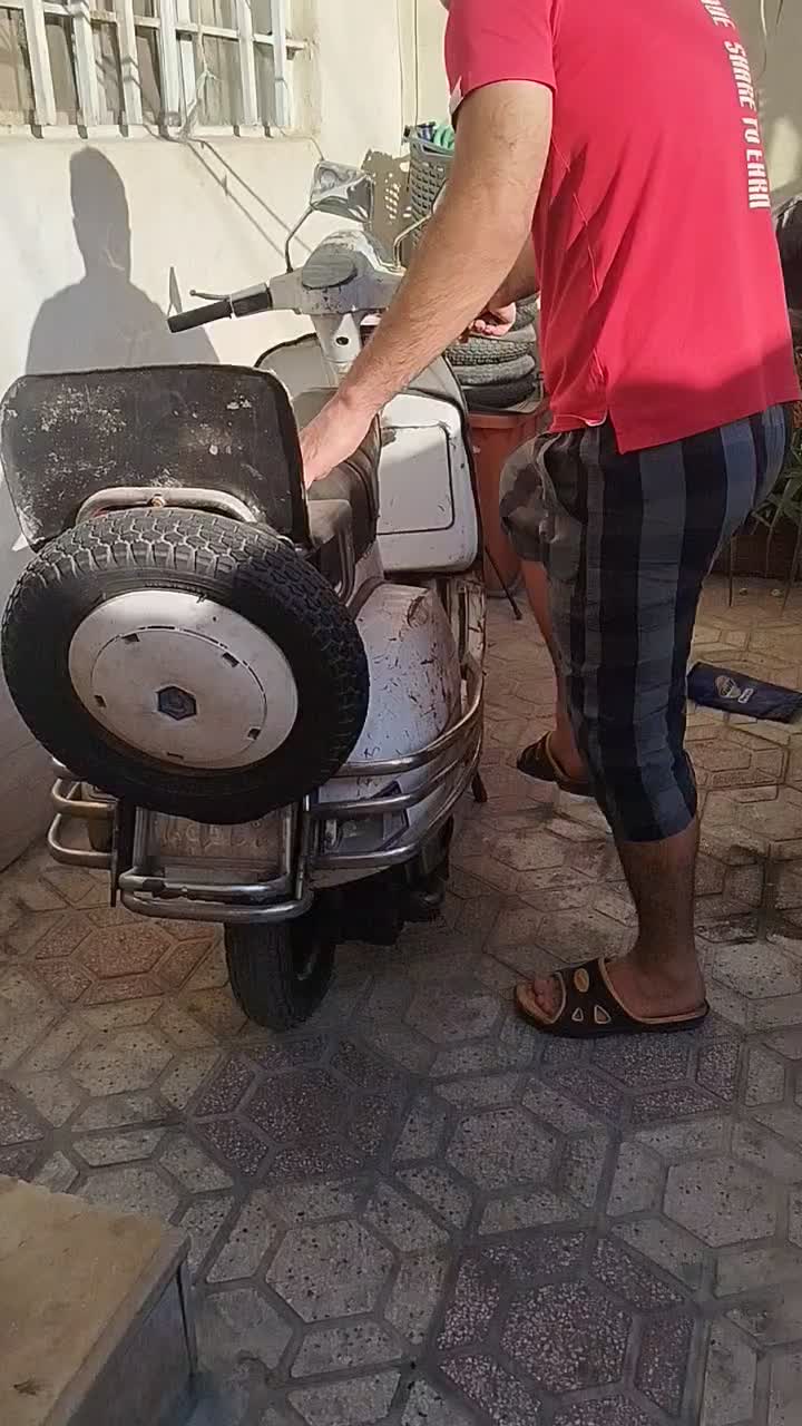 موتور وسپا 125|موتورسیکلت|شیراز, انجیر|دیوار