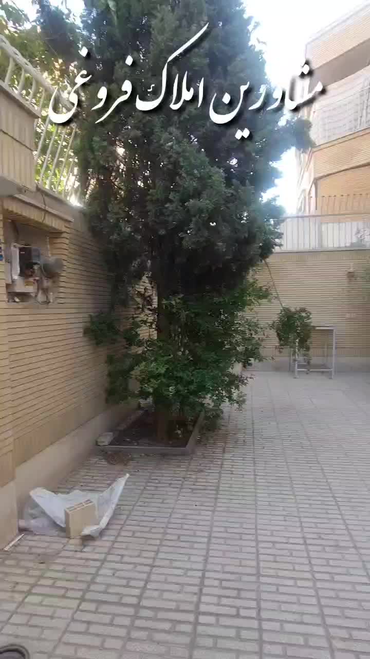 ویلایی 310 متری / پلاک دوم خیابان سروش|اجارهٔ خانه و ویلا|اصفهان, احمدآباد|دیوار
