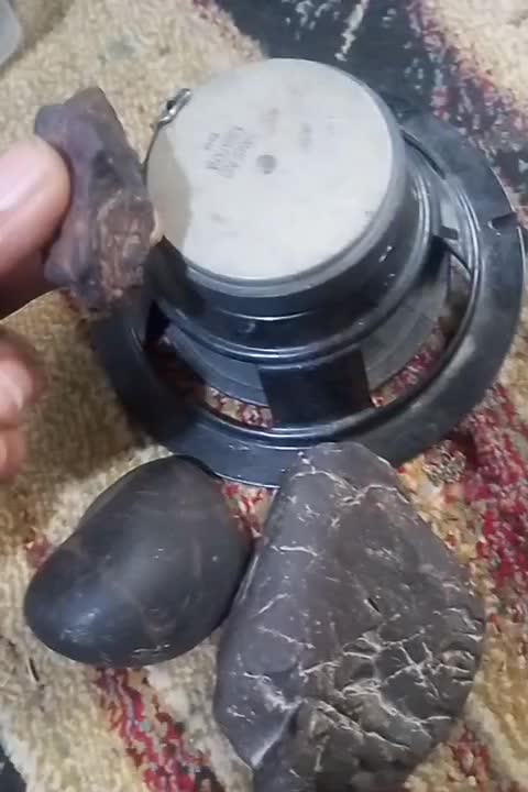 پنج قطعه سنگ مشکوک ب شهاب سنگ|کلکسیون اشیاء عتیقه|بندرعباس, |دیوار