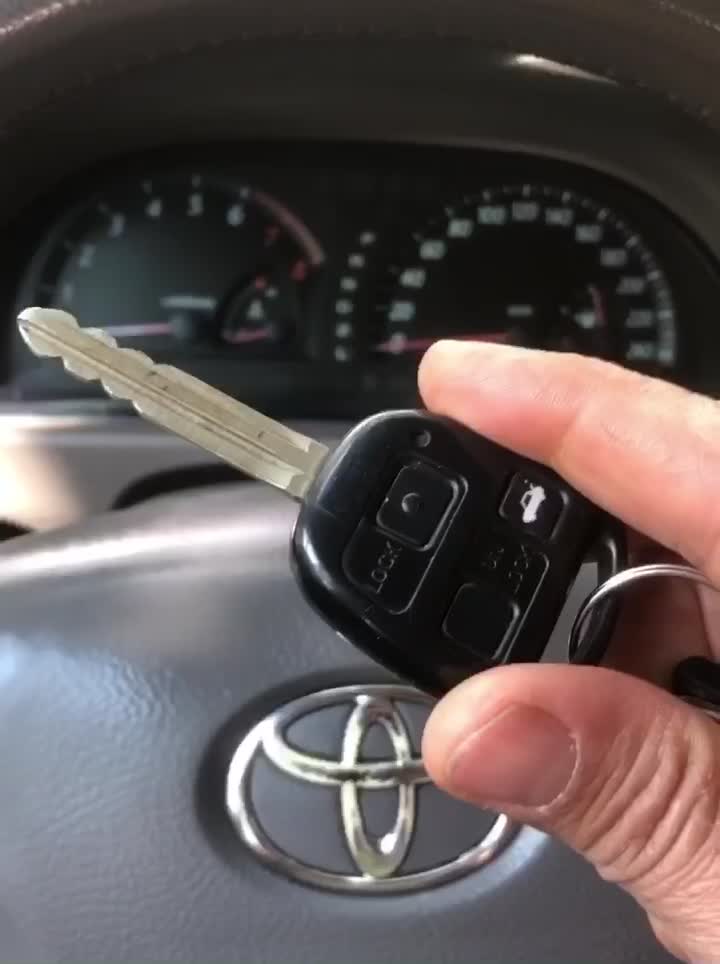 تویوتا کمری گرند ۶ سیلندر کم کار|خودرو سواری و وانت|شاهین‌شهر, امیرکبیر|دیوار