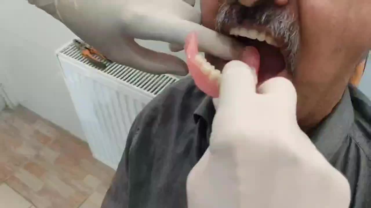 ساخت دندان و دندان سازی قدیری|خدمات آرایشگری و زیبایی|یزد, |دیوار