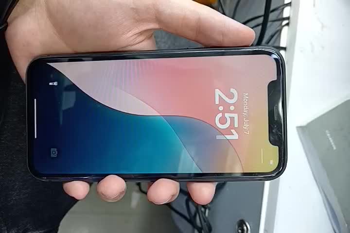 ایفون iPhone 11 با حافظهٔ ۱۲۸ گیگابایت|موبایل|اهواز, نادری|دیوار