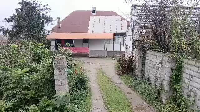 ویلا قابل سکونت در میان محله گلرودبار|فروش خانه و ویلا|لاهیجان, بازکیاگوراب|دیوار