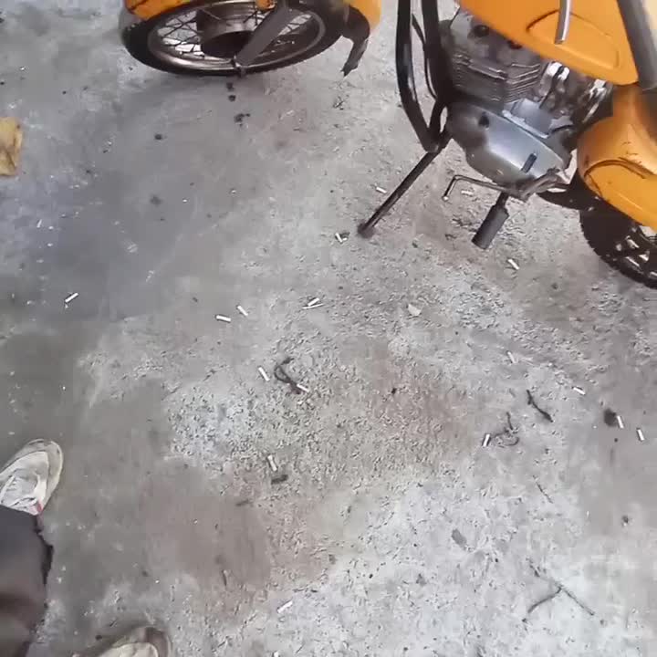 واس خود روسی|موتورسیکلت|خسروشاه, |دیوار