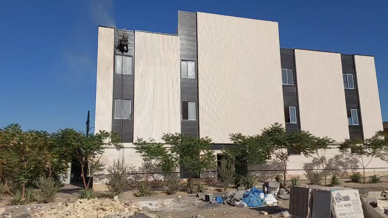 شستشوی نما بدون داربست،رنگ چوب ترموود،رنگ کنیتکس|خدمات نظافت|اصفهان, باغ دریاچه|دیوار