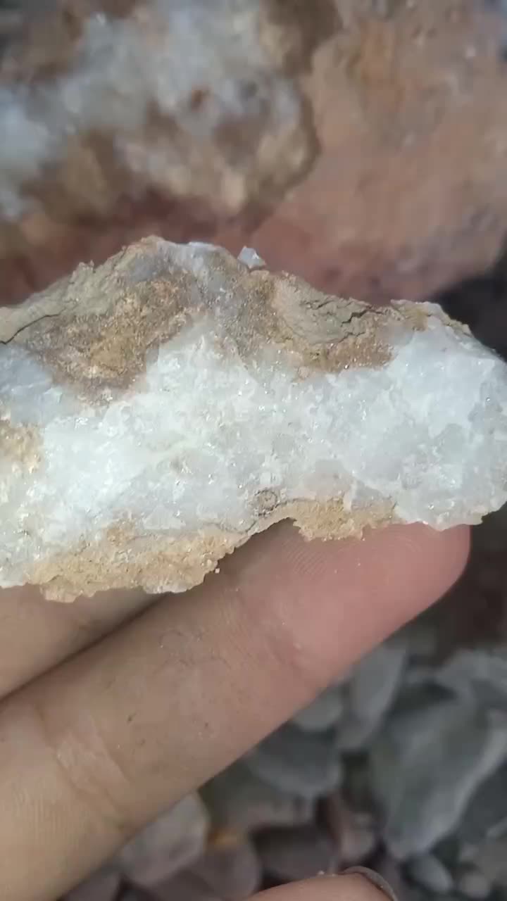 سنگ شیشه ای نمیدانم چی هست من میفروشم|جواهرات|ایرانشهر, |دیوار