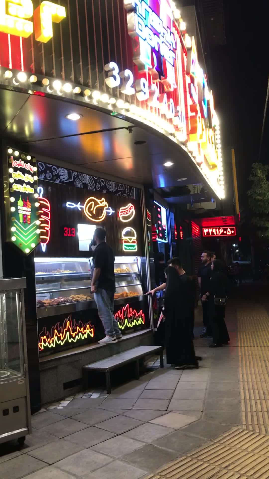 فروش کامل تجهزات فست فود|کافی‌شاپ و رستوران|قم, سالاریه|دیوار