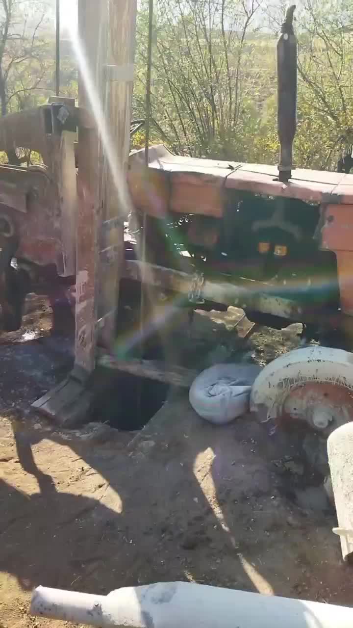 حفاره چاه اب و فروش دستگاه حفاری تراکتوری برقی|خدمات پیشه و مهارت|بروجرد, |دیوار