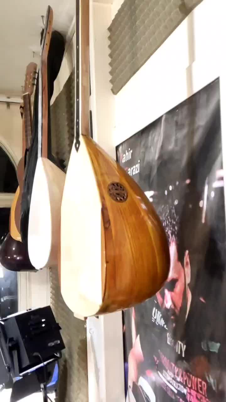 دست چپ باغلاما نو|سازهای سنتی|تبریز, |دیوار