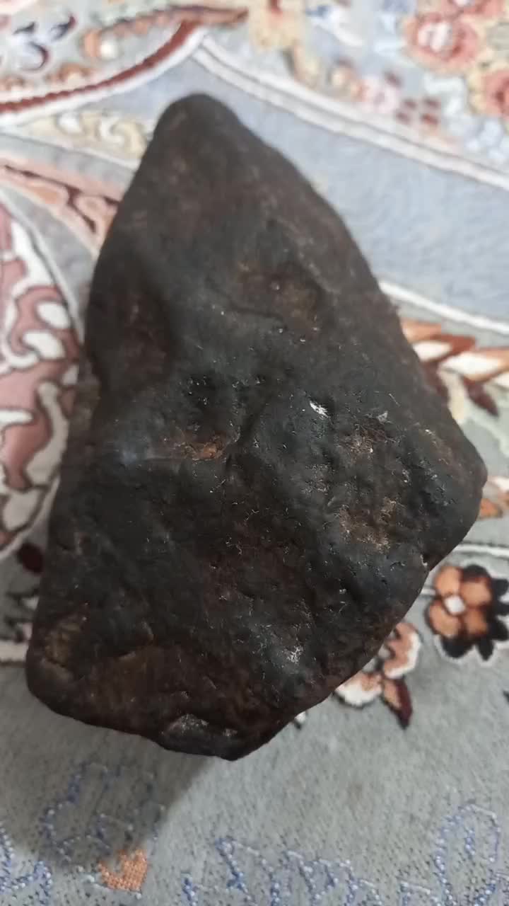 سنگ مشکوک به شهاب سنگ|جواهرات|زاهدان, |دیوار