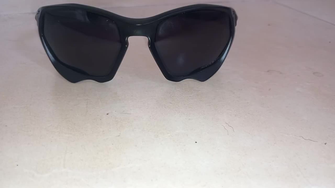 عینک آفتابی OAKLEY|زیورآلات و اکسسوری|پرند, فاز ۶|دیوار