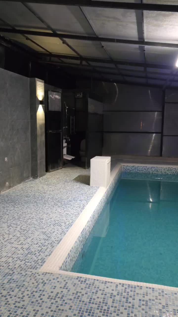 اجاره باغ ویلای لوکس صدرا(استخر آبگرم سرپوشیده)|اجارهٔ کوتاه‌مدت ویلا و باغ|شیراز, باغشهر اهل بیت|دیوار