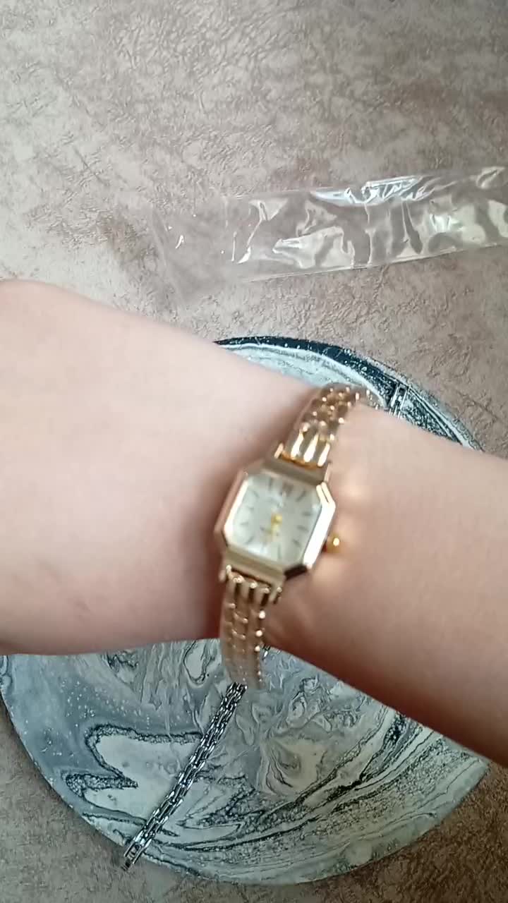 پلم می باشد|ساعت|مسجد سلیمان, |دیوار