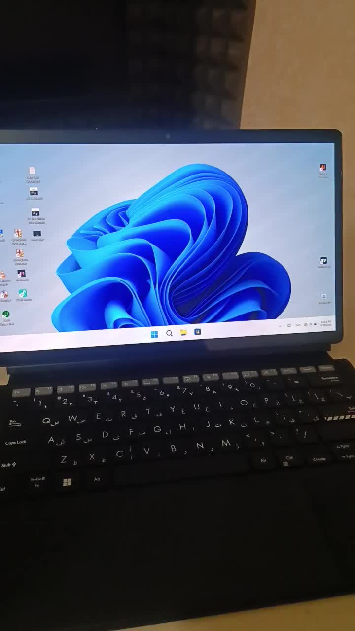 Asus Vivobook T3300K OLED|رایانه همراه|کنگاور, |دیوار